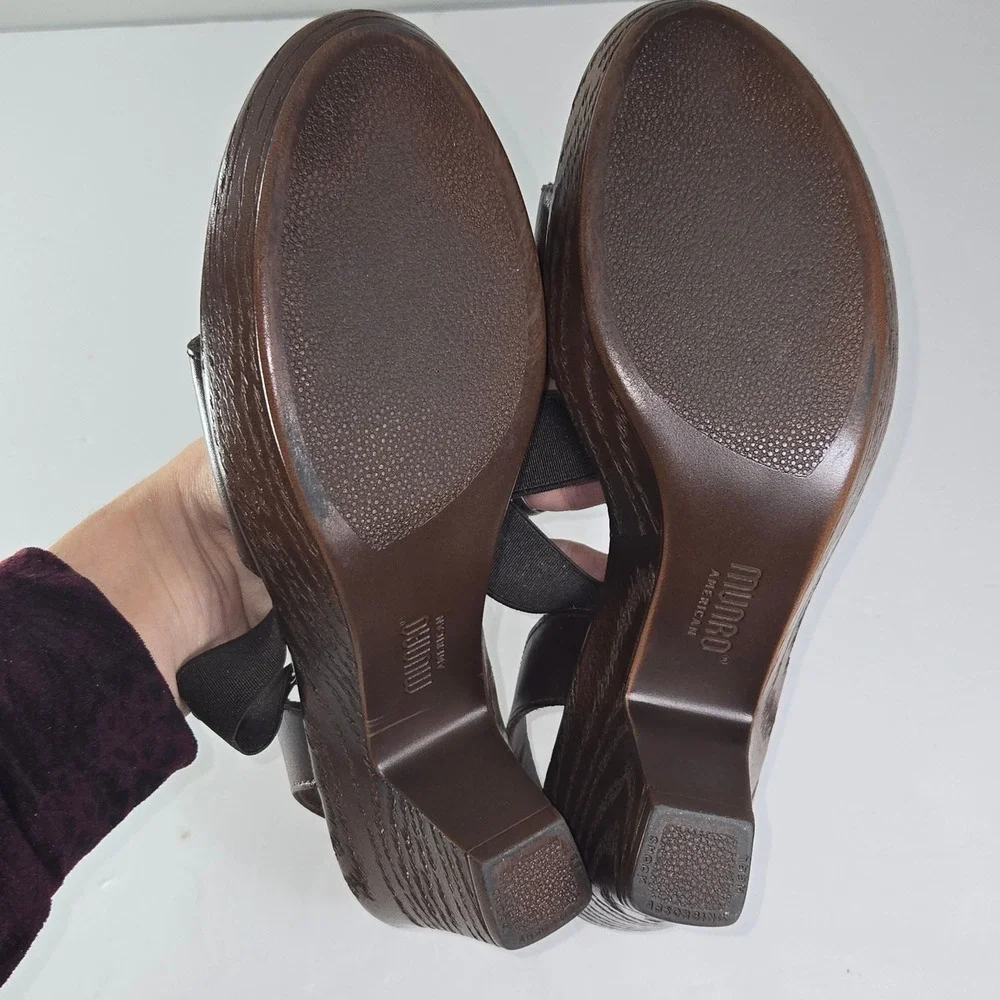Munro American Women Dark Brown Leather Elastic Strap Wedge Sandals Size 8‎